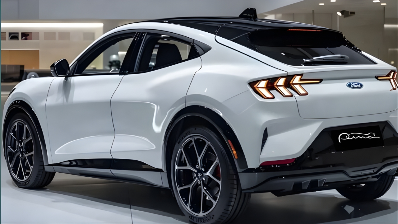 Ford Puma 2026 Breaks Cover With Sporty Design, Hybrid Power and Smart Technology